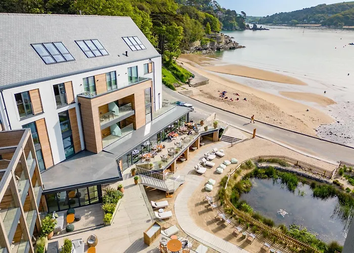 Harbour Beach Club, Hotel & Spa
