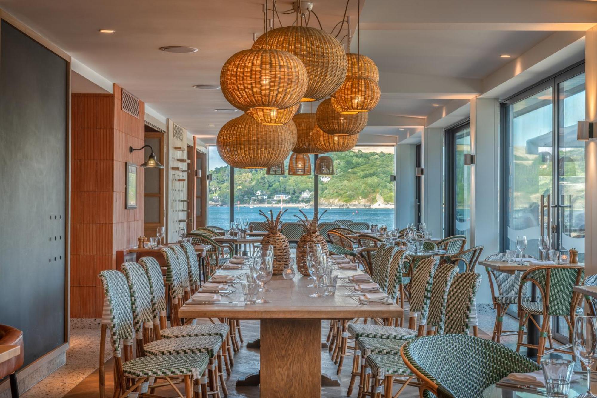 Harbour Club, & 4*